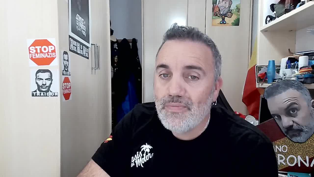 Levanta el puño director general 2
