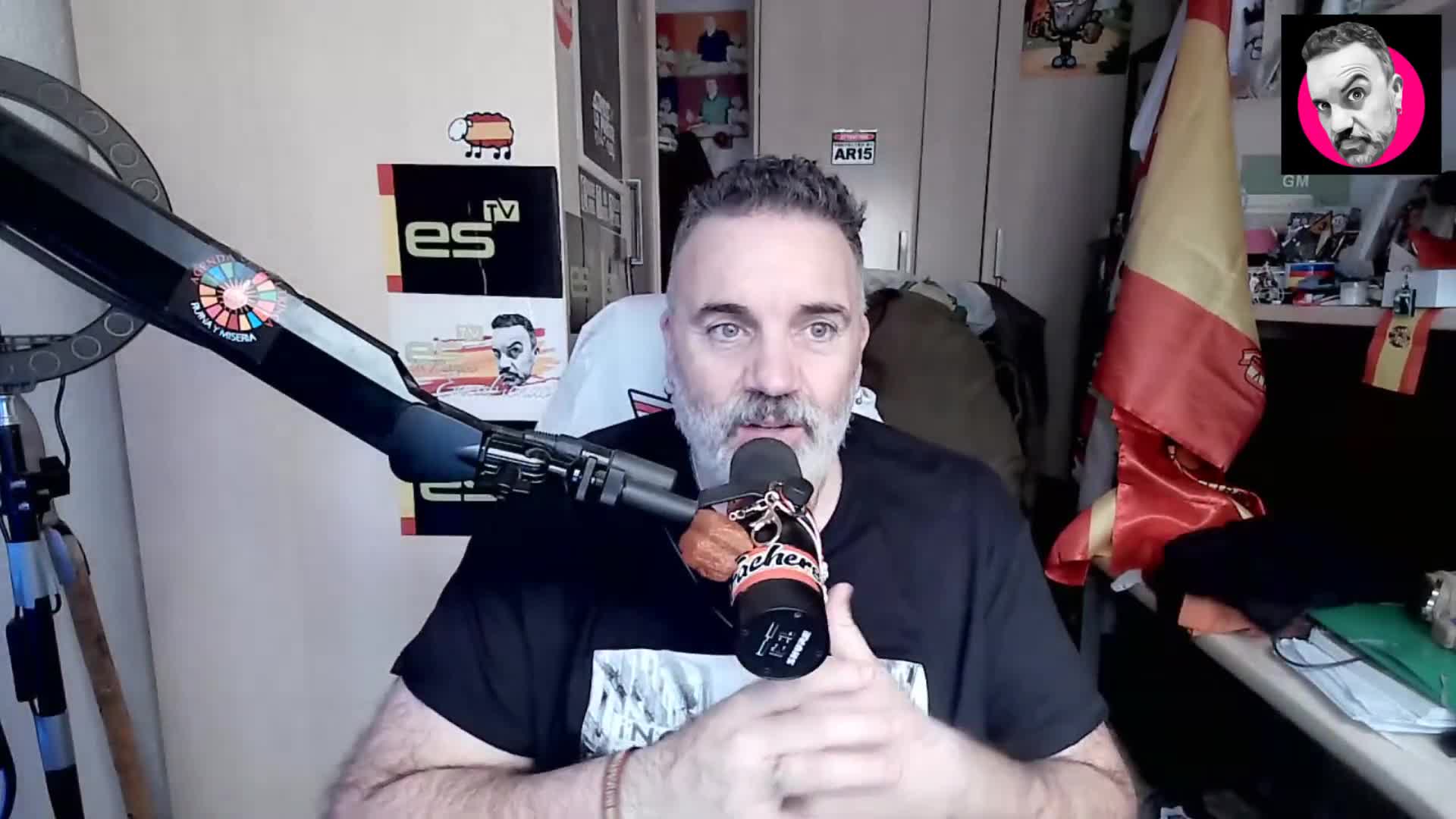 Juanma Moreno lo tiene asín de grande