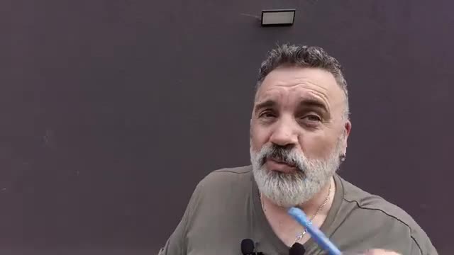 Migajas hoy y hambre mañana: deuda española y política