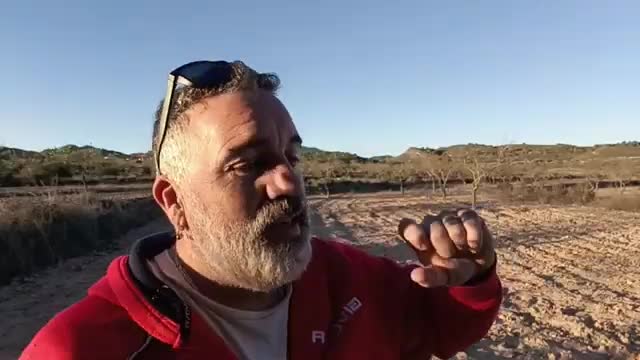 El teatro parlamentario y Trump ha mandado un sms a ZP y JB