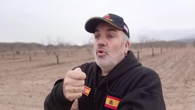 Me encuentro a la espera de ver hacia dónde lleva esto